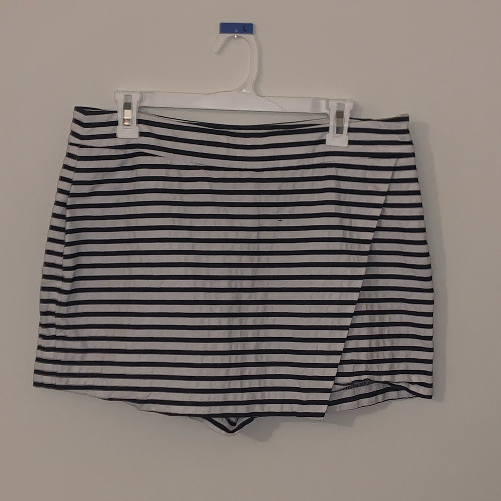 Navy & white skort